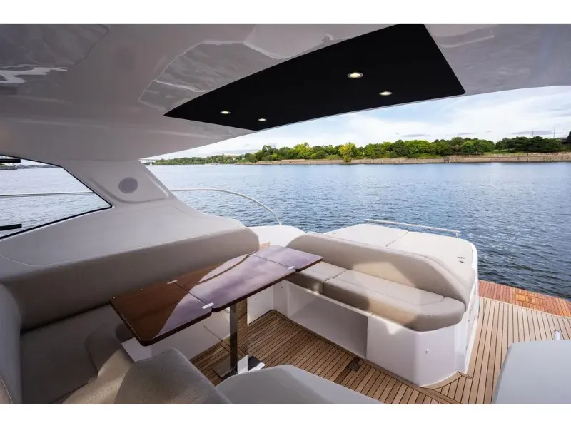 Slide: The Image of Azimut ATLANTIS 45 2025 - 6