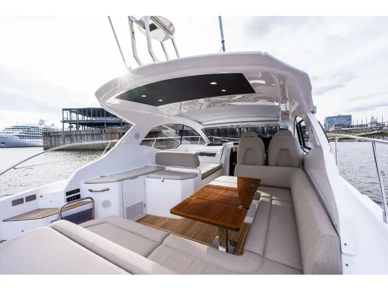 Slide: The Image of Azimut ATLANTIS 45 2025 - 9