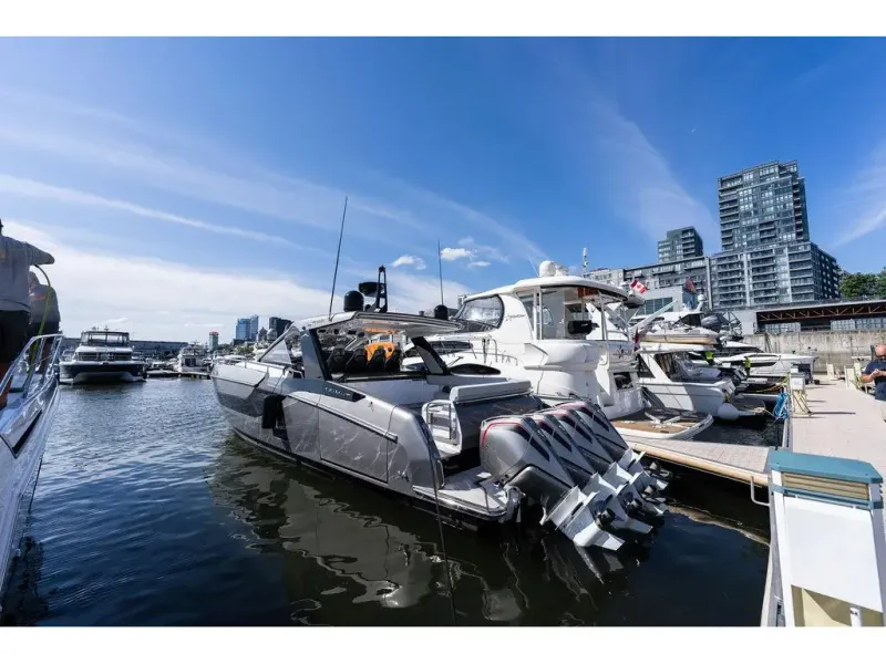 Slide: The Image of Azimut VERVE 47 2023 - 11