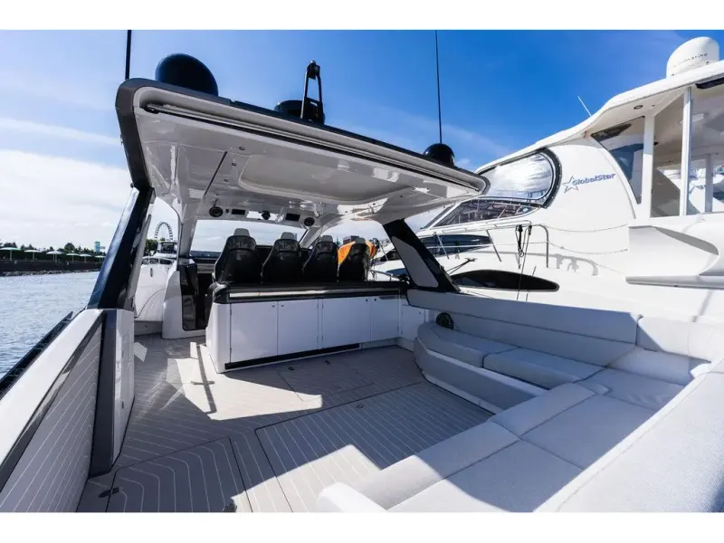 Slide: The Image of Azimut VERVE 47 2023 - 12