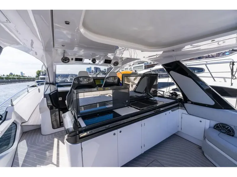 Slide: The Image of Azimut VERVE 47 2023 - 18