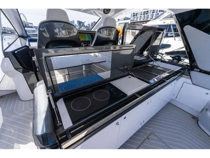 Slide: The Image of Azimut VERVE 47 2023 - 19