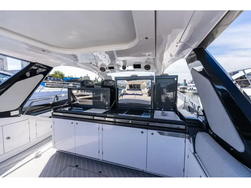 Slide: The Image of Azimut VERVE 47 2023 - 20