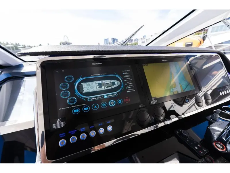 Slide: The Image of Azimut VERVE 47 2023 - 28