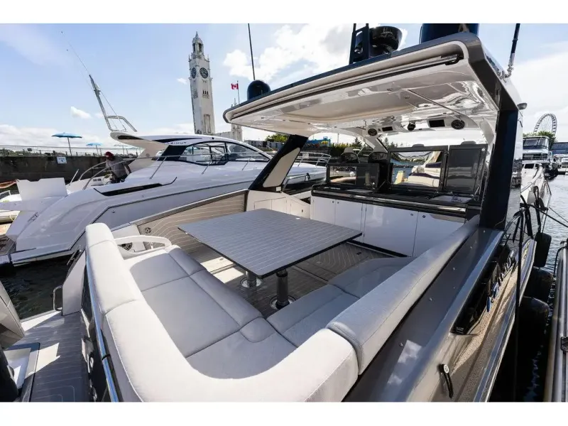 Slide: The Image of Azimut VERVE 47 2023 - 29