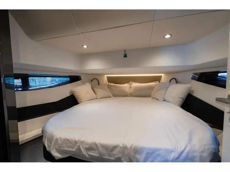 Slide: The Image of Azimut VERVE 47 2023 - 37