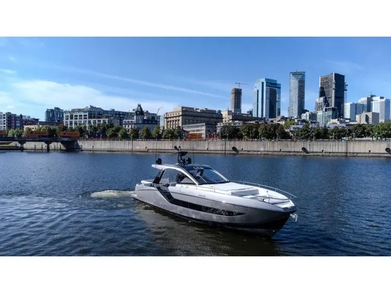 Slide: The Image of Azimut VERVE 47 2023 - 6