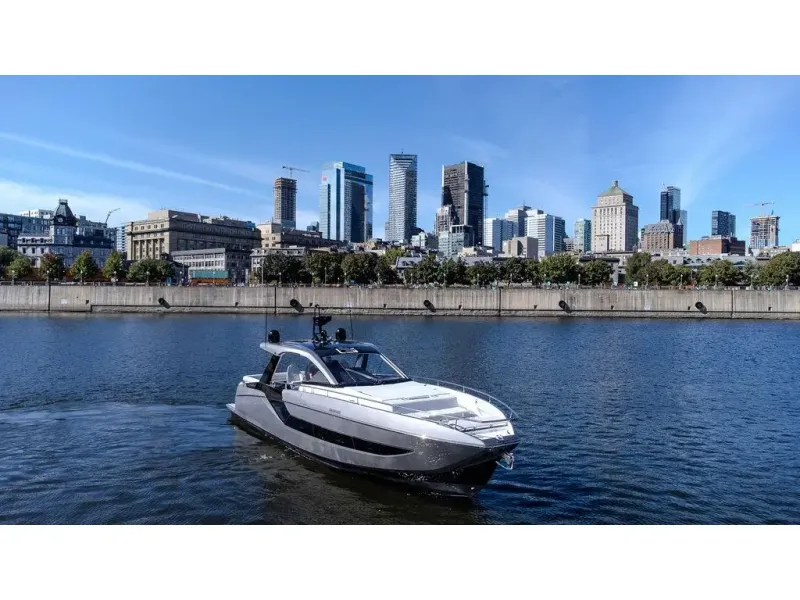 Slide: The Image of Azimut VERVE 47 2023 - 7