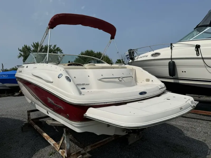 Slide: The Image of Chaparral 235 SSi 2004 - 6