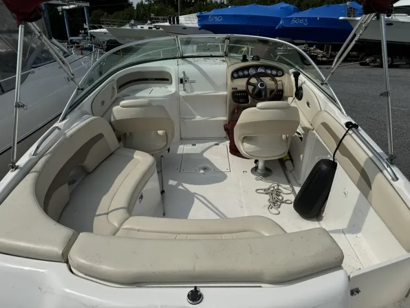 Slide: The Image of Chaparral 235 SSi 2004 - 7