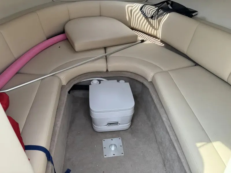 Slide: The Image of Chaparral 235 SSi 2004 - 8