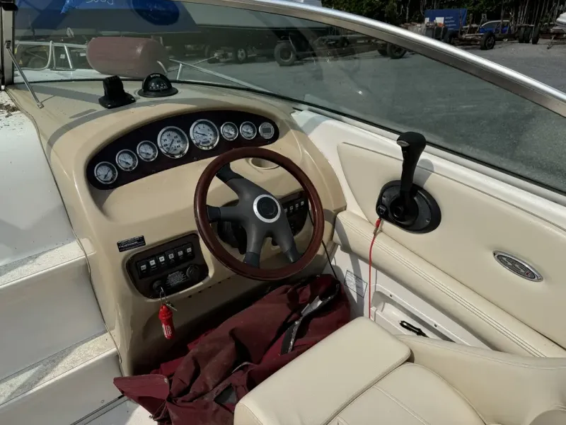 Slide: The Image of Chaparral 235 SSi 2004 - 9