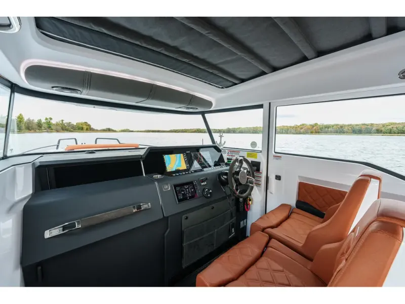 Slide: The Image of Axopar 37 XC CROSS CABIN 2022 - 14