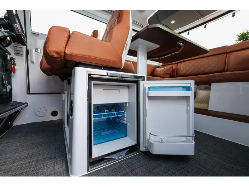 Slide: The Image of Axopar 37 XC CROSS CABIN 2022 - 18