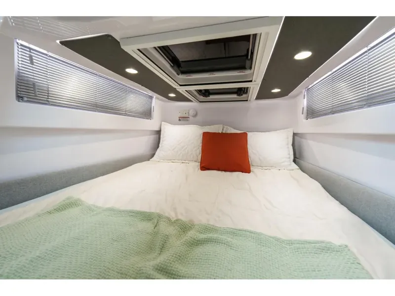 Slide: The Image of Axopar 37 XC CROSS CABIN 2022 - 31