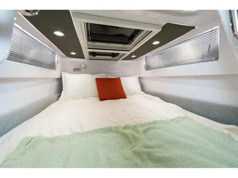 Slide: The Image of Axopar 37 XC CROSS CABIN 2022 - 32