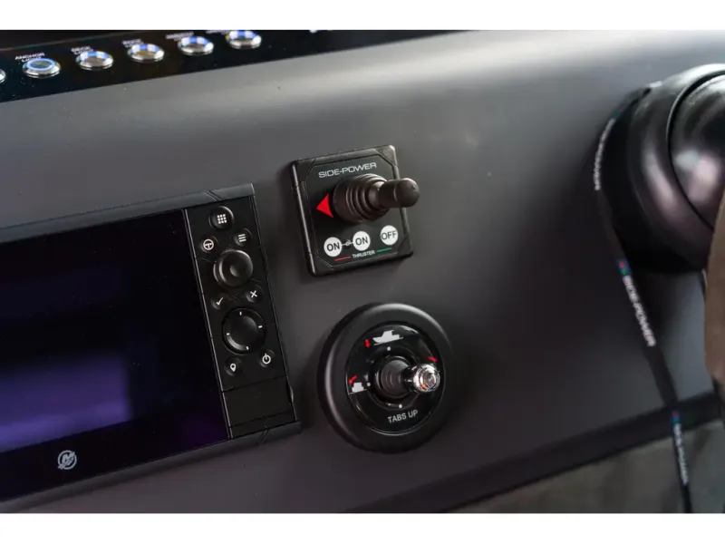 Slide: The Image of Axopar 37 XC CROSS CABIN 2022 - 37