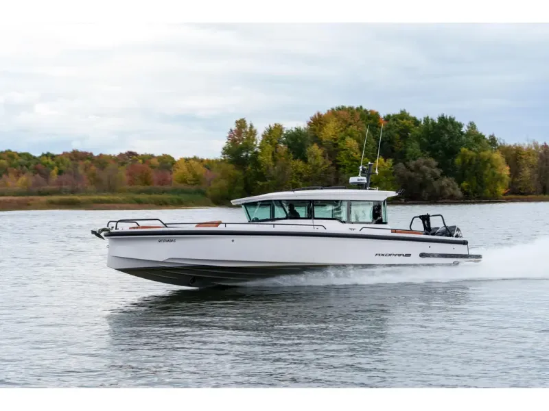 Slide: The Image of Axopar 37 XC CROSS CABIN 2022 - 4