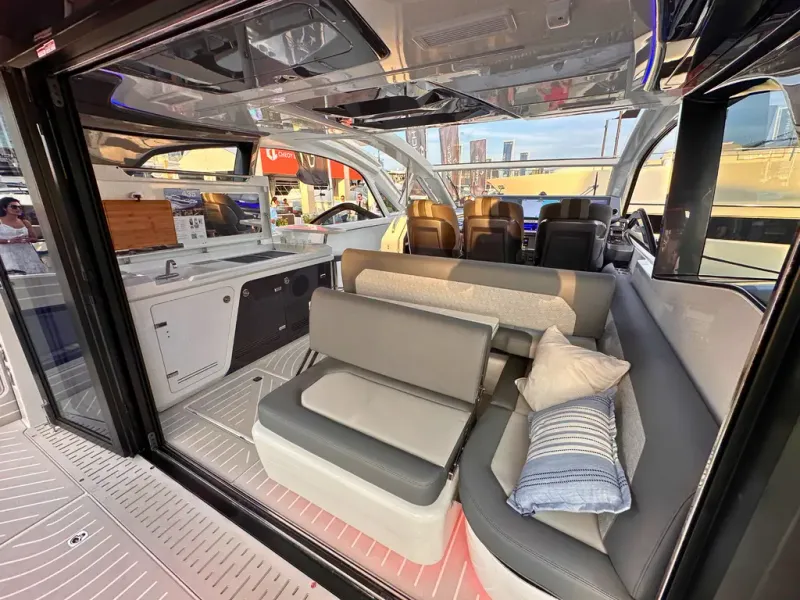 Slide: The Image of Galeon 435 GTO 2026 - 14