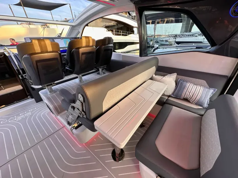 Slide: The Image of Galeon 435 GTO 2026 - 18