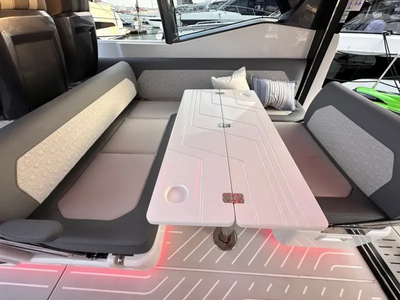 Slide: The Image of Galeon 435 GTO 2026 - 19