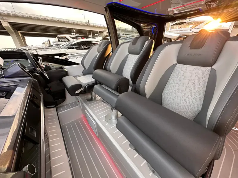 Slide: The Image of Galeon 435 GTO 2026 - 21