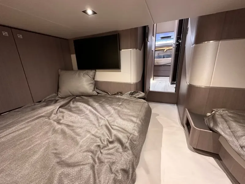 Slide: The Image of Galeon 435 GTO 2026 - 35