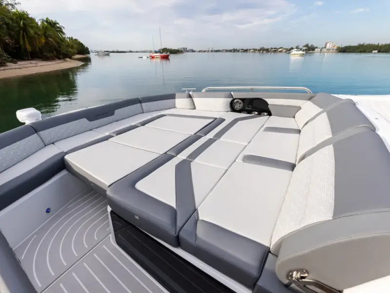 Slide: The Image of Galeon 435 GTO 2026 - 44