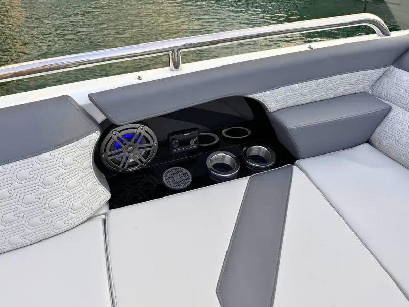 Slide: The Image of Galeon 435 GTO 2026 - 47