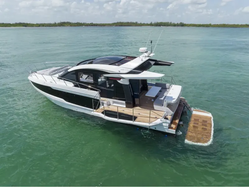 Slide: The Image of Galeon 450 HTC 2026 - 3
