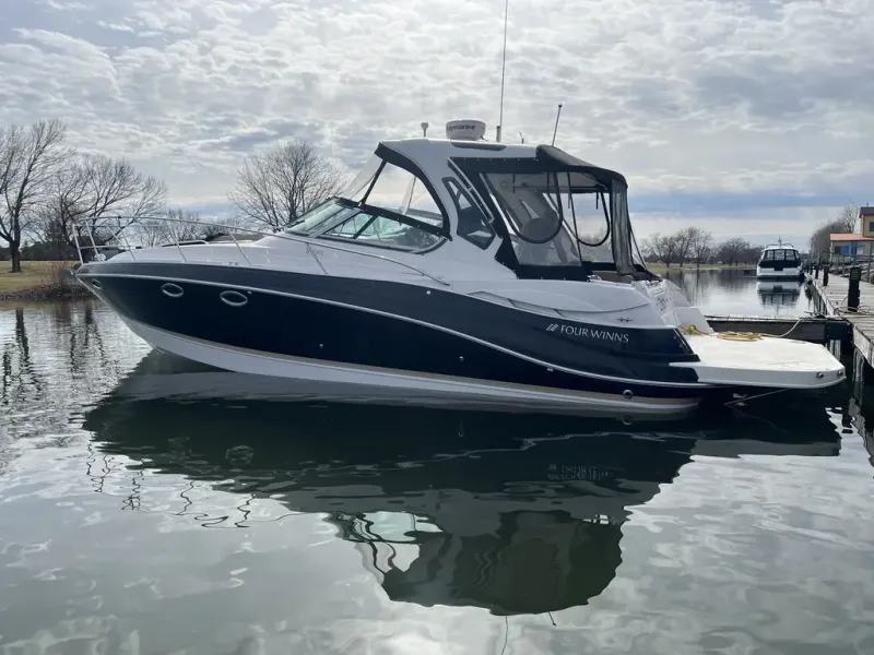 The Image of Four Winns 375 Vista 2015 - 0