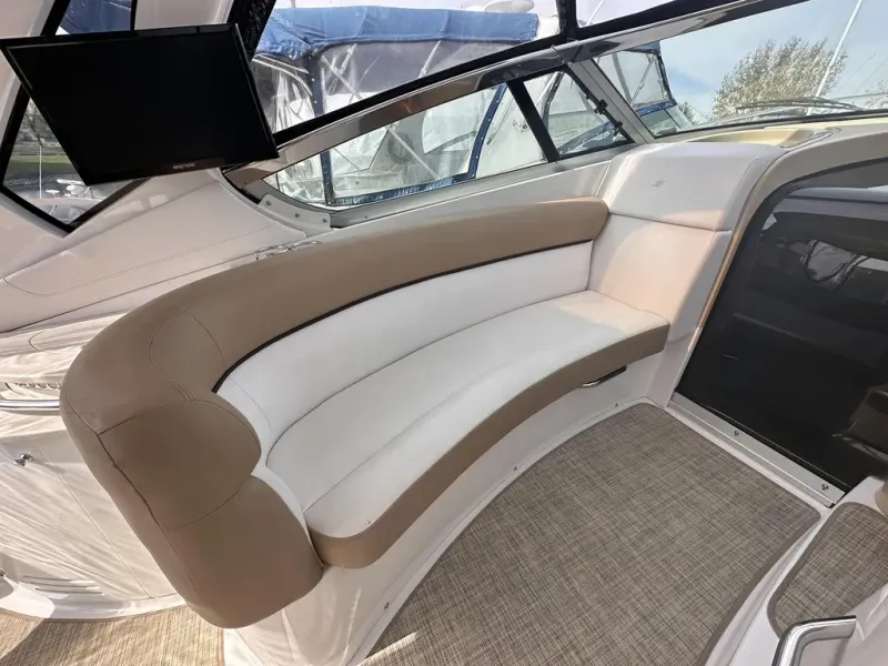 Slide: The Image of Four Winns 375 Vista 2015 - 15