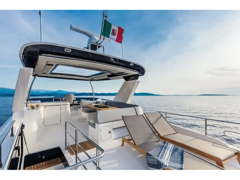 Slide: The Image of Absolute NAVETTA 58 2026 - 19