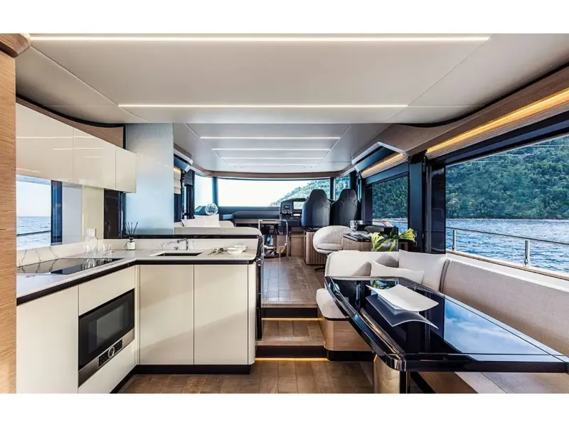 Slide: The Image of Absolute NAVETTA 58 2026 - 6