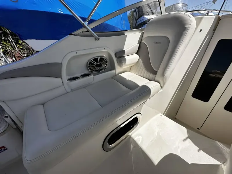 Slide: The Image of Stingray Boat Co 240 CS 2004 - 11