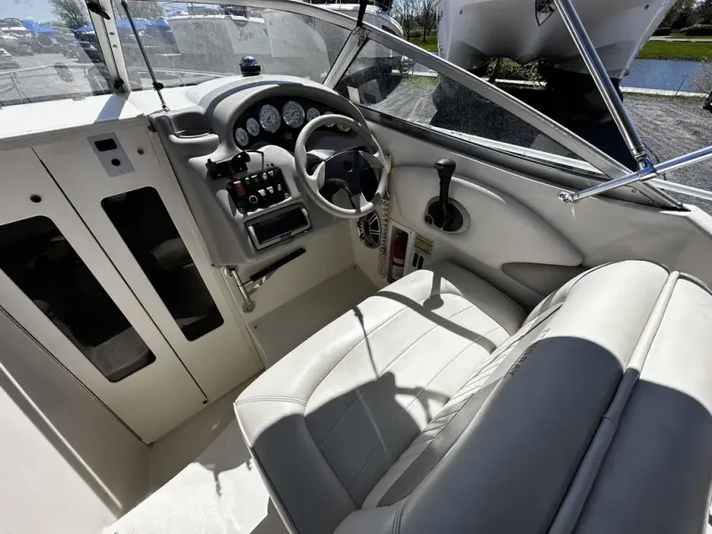 Slide: The Image of Stingray Boat Co 240 CS 2004 - 12