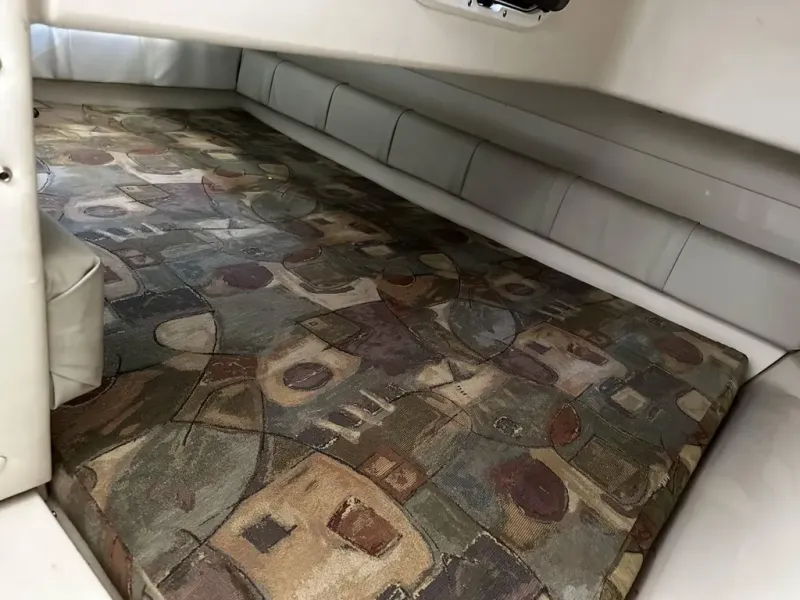 Slide: The Image of Stingray Boat Co 240 CS 2004 - 16