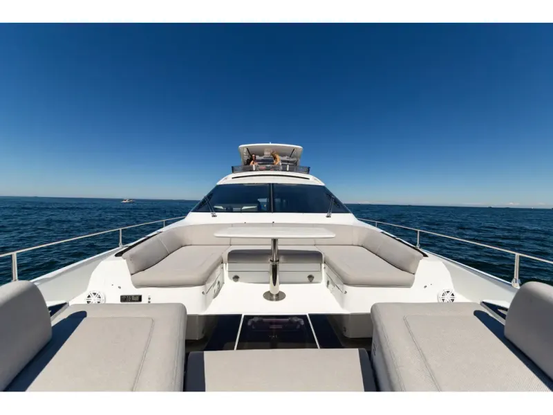 Slide: The Image of Galeon 800 FLY 2026 - 3