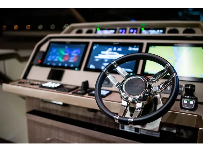 Slide: The Image of Galeon 700 SKY 2026 - 14