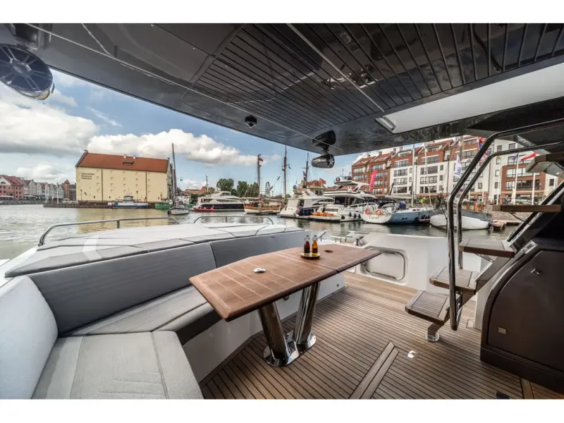 Slide: The Image of Galeon 700 SKY 2026 - 4