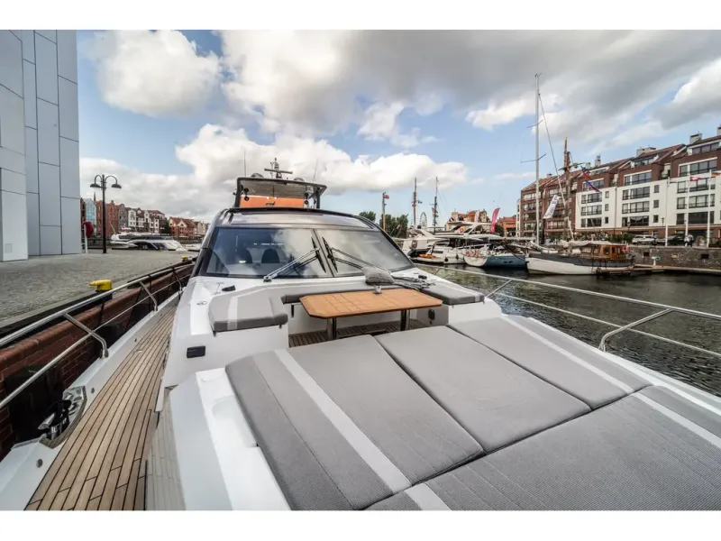 Slide: The Image of Galeon 700 SKY 2026 - 6