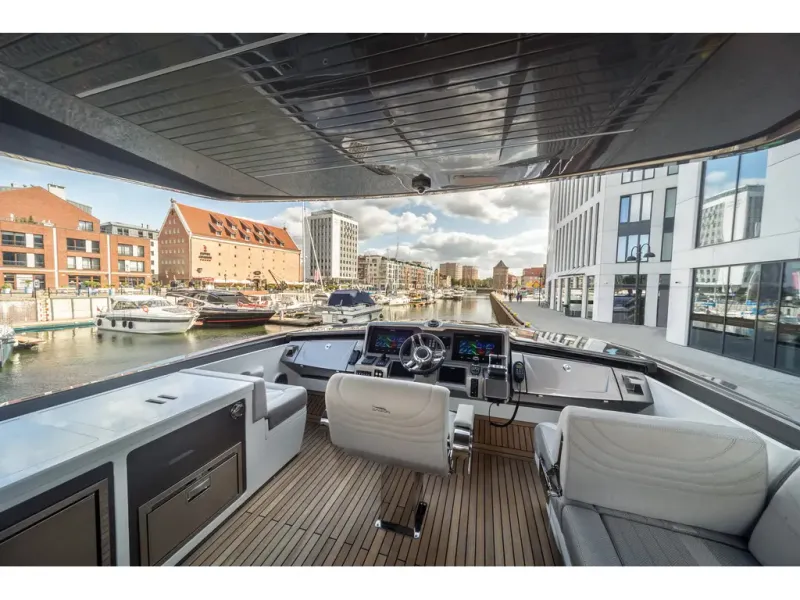 Slide: The Image of Galeon 700 SKY 2026 - 8