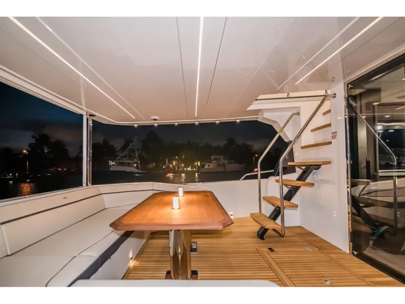 Slide: The Image of Galeon 680 FLY 2026 - 10