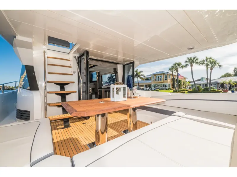 Slide: The Image of Galeon 680 FLY 2026 - 11