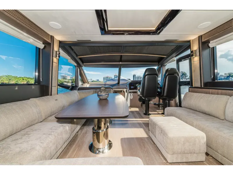 Slide: The Image of Galeon 680 FLY 2026 - 15