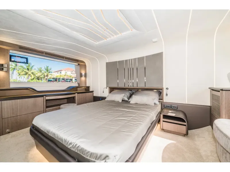 Slide: The Image of Galeon 680 FLY 2026 - 20