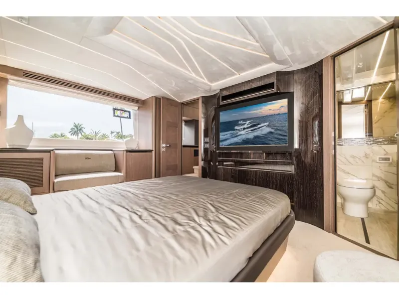 Slide: The Image of Galeon 680 FLY 2026 - 21