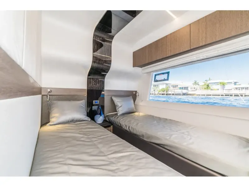 Slide: The Image of Galeon 680 FLY 2026 - 22