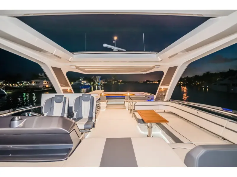 Slide: The Image of Galeon 680 FLY 2026 - 7