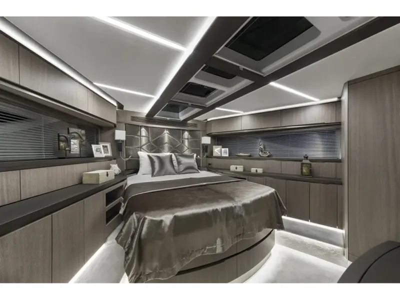Slide: The Image of Galeon 640 FLY 2026 - 12